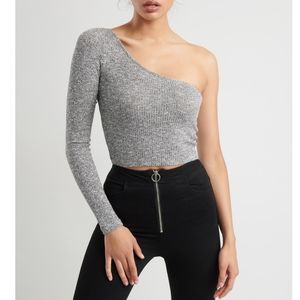 One shoulder top